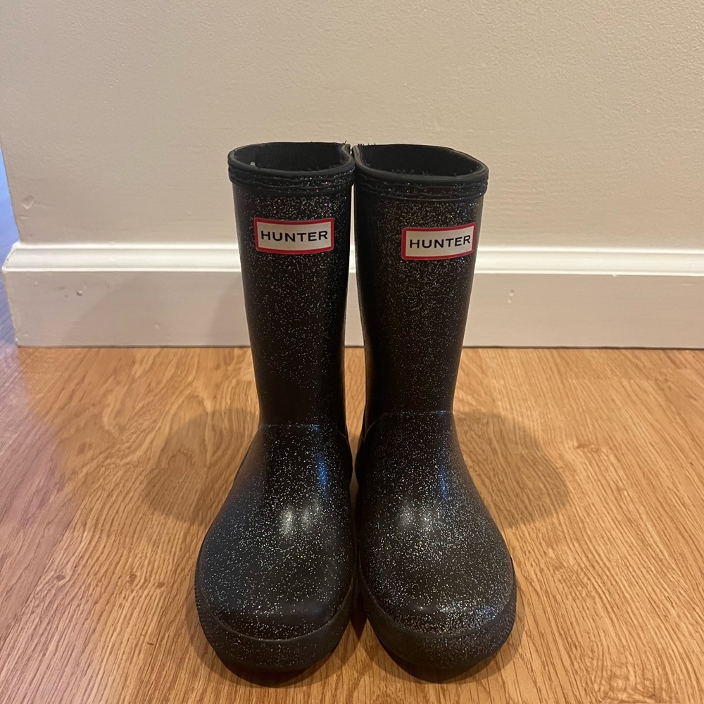 Toddler size 9 black sparkly Hunter Boots!